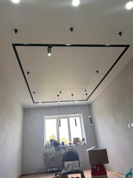 Натяжной потолок стреками