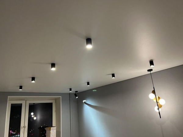 Пример тканевого потолка для детской 18 м²