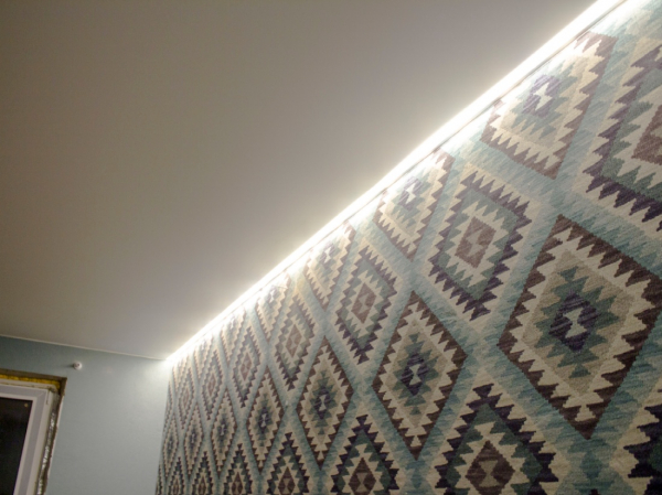 Фото парящих натяжных потолков